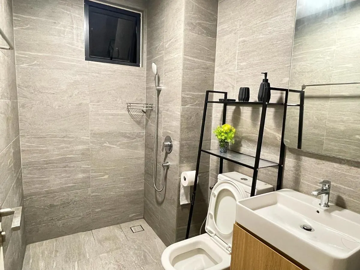 Free Parking Revo 2Room Rooftop Pool L21 Kuala Lumpur 0*,  Malajzia